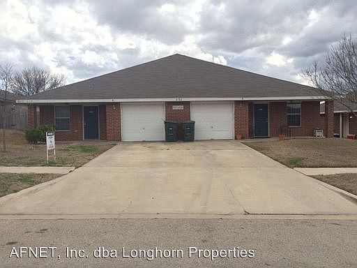 1st image of 2702 Lucille Dr