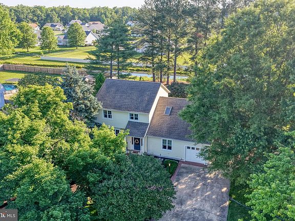 2nd image of 191 Hickory Dale Dr