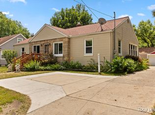 716 Four Mile Rd NE, Grand Rapids, MI 49525