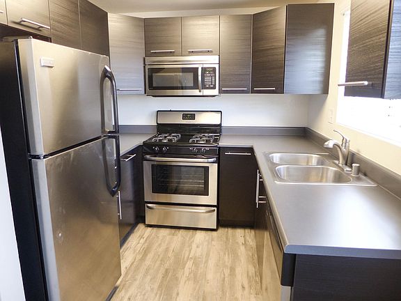 2nd image of 4435 Ohio St APT 10