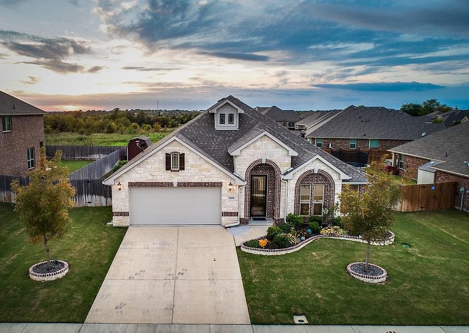 1st image of 5605 Park View Dr