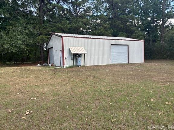 3rd image of 6615 Wesson Rd