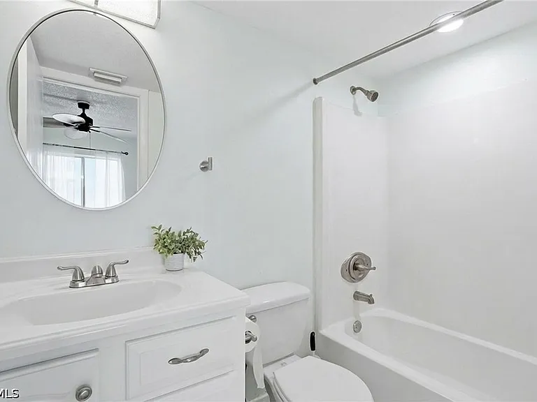 2885 Palm Beach Blvd #301 — Photo 12