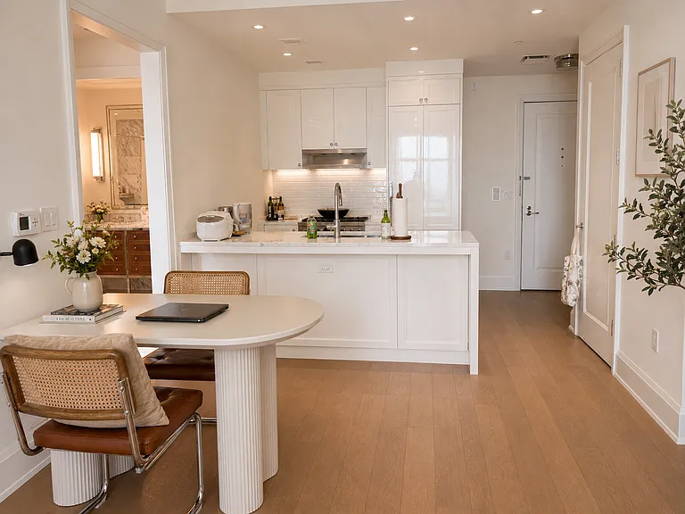 100 Claremont Ave #28C — Photo 4