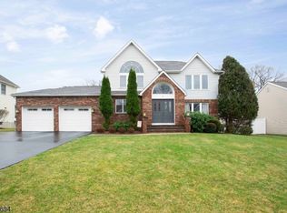 7 Barbieri Ct, Raritan, NJ 08869
