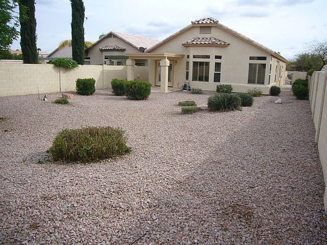 2nd image of 992 E Mission Dr