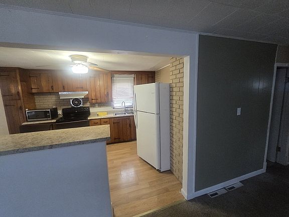 5th image of 28 Chestnut Hill Rd