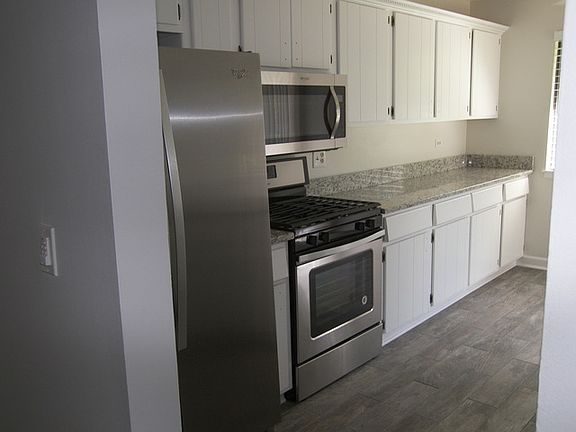 5th image of 318 Maplewood Ct