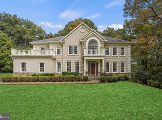 10282 Johns Hollow Rd, Vienna, VA 22182