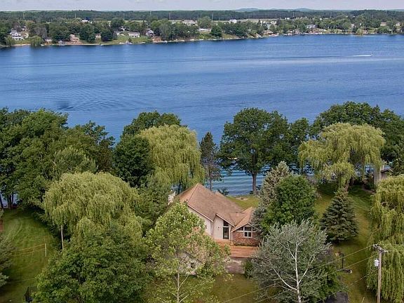 2nd image of 419 Finehout Dr