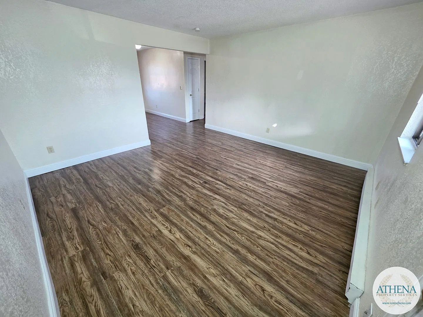 5 Village Dr — Photo 2