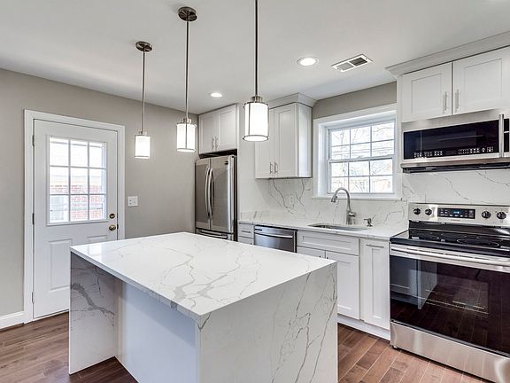 5th image of 109 Ashby St