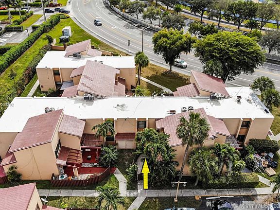 3rd image of 211 W Park Dr #1205