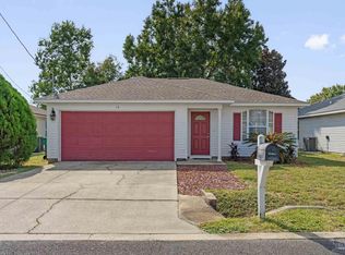 14 Stowe Rd, Mary Esther, FL 32569