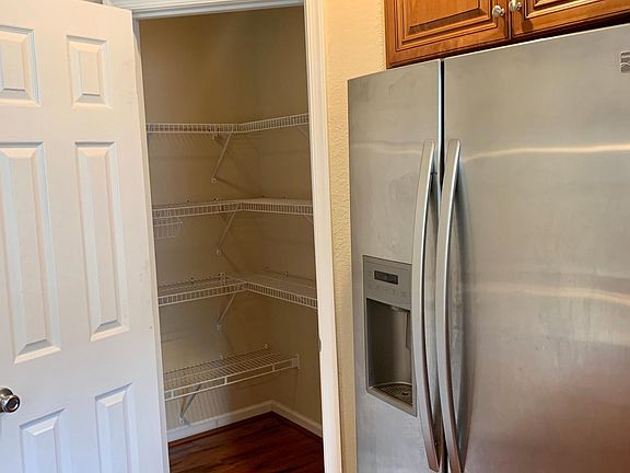 4th image of 7529 Yorktown Dr
