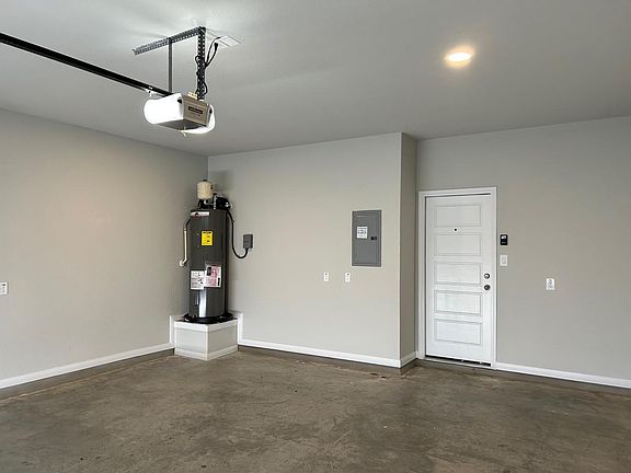 5th image of 3414 Lindsay Ln