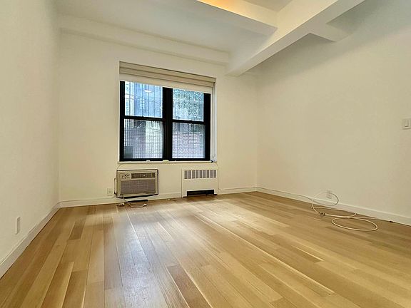 2nd image of 436-442 E 81st St #Lj