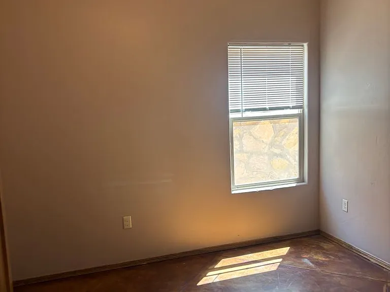 3635 Santa Cecilia Ave — Photo 3