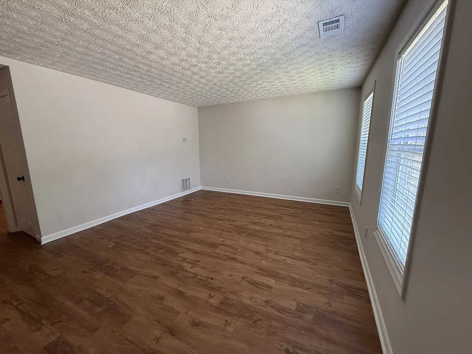 Cresthill Townhomes — Photo 3
