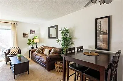 2 bed, 800 sqft, $2,495 — Photo 3