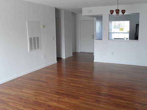 3rd image of 13348 Fairway Glen Dr APT 102