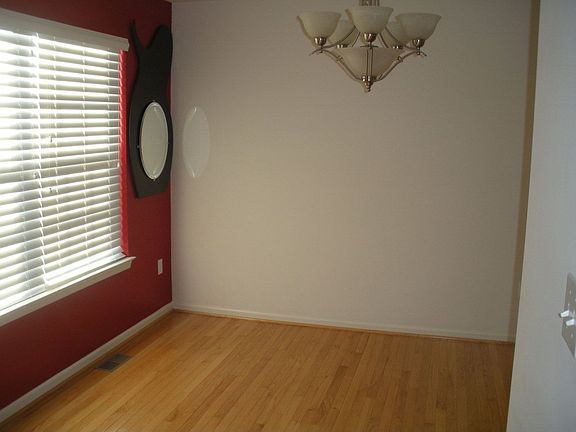 4th image of 135 Bradford St #130