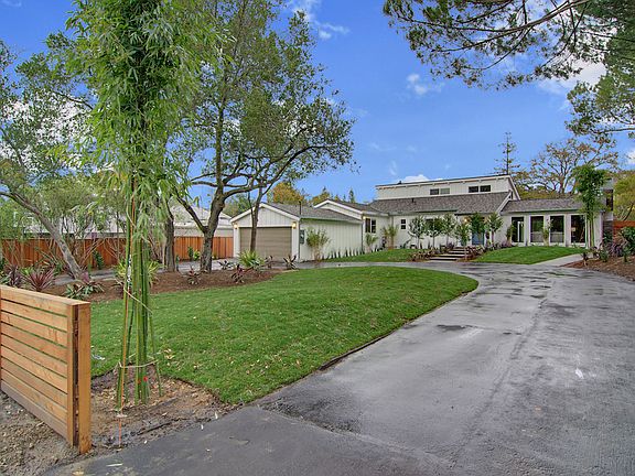 4th image of 16450 Bonnie Ln