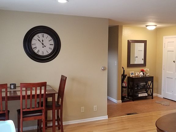 5th image of 524 N Bellevue Ave