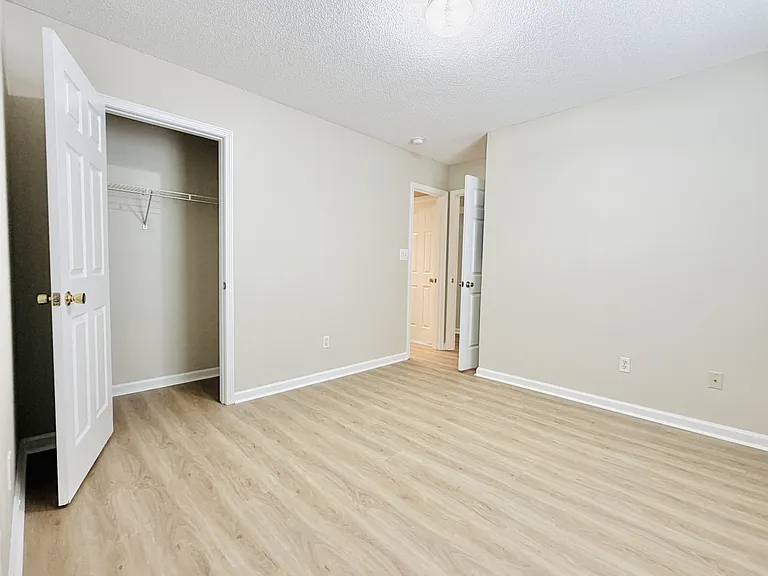 133 Heritage Village Ln — Photo 15