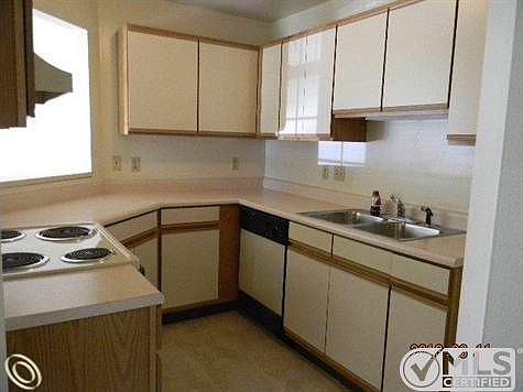 Kitchen view.JPG
