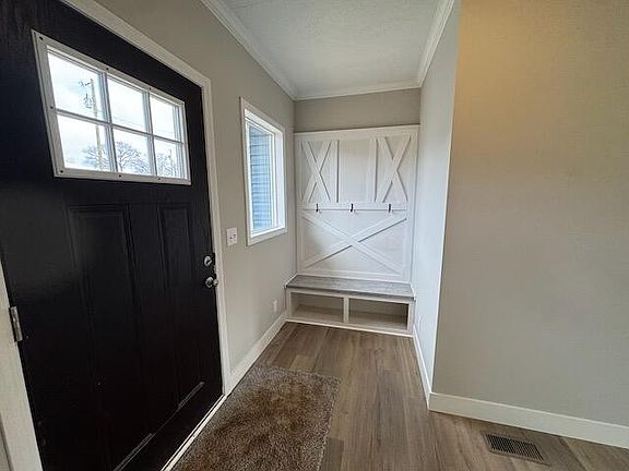 3rd image of 120 Underwood Rd