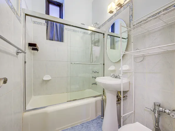 67-35 Yellowstone Boulevard image 17 of 27