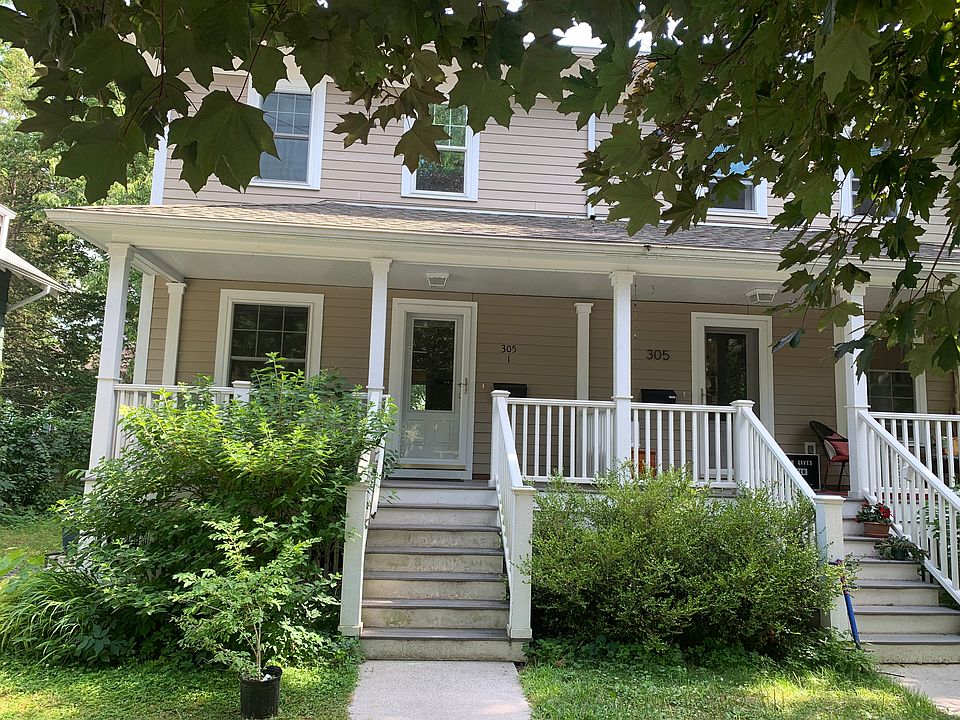 Front view of house 