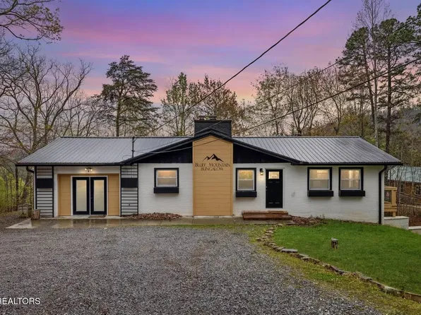 2069 Bluff Mountain Rd, Sevierville, TN 37876
