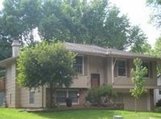 4408 67th St, Urbandale, IA 50322
