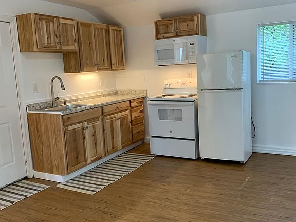 4th image of 114 National Ave N