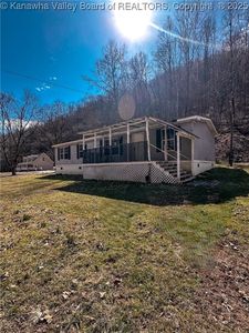 1461 Missouri Fork Rd, Hewett, WV, 25108