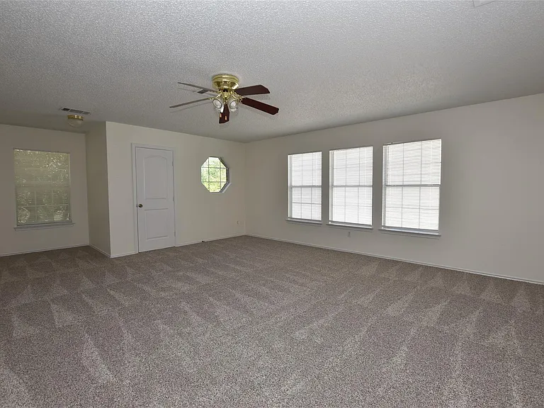17701 Dansworth Dr — Photo 11