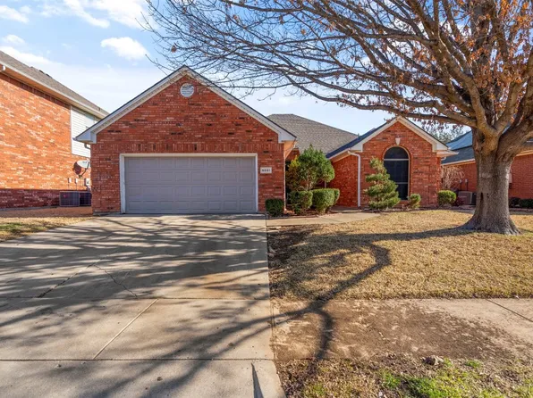 5861 Echo Bluff Dr, Haltom City, TX 76137