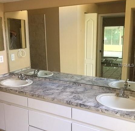 4th image of 7403 Savannah Ln