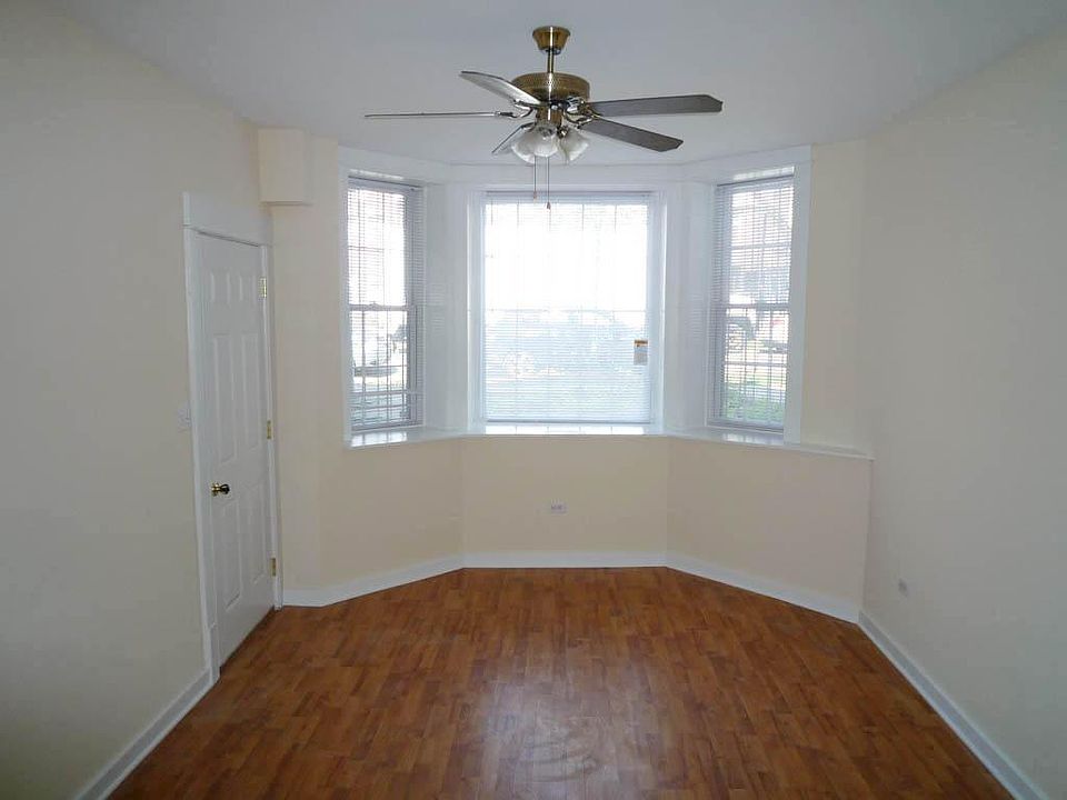 1st image of 3233 W Beach Ave