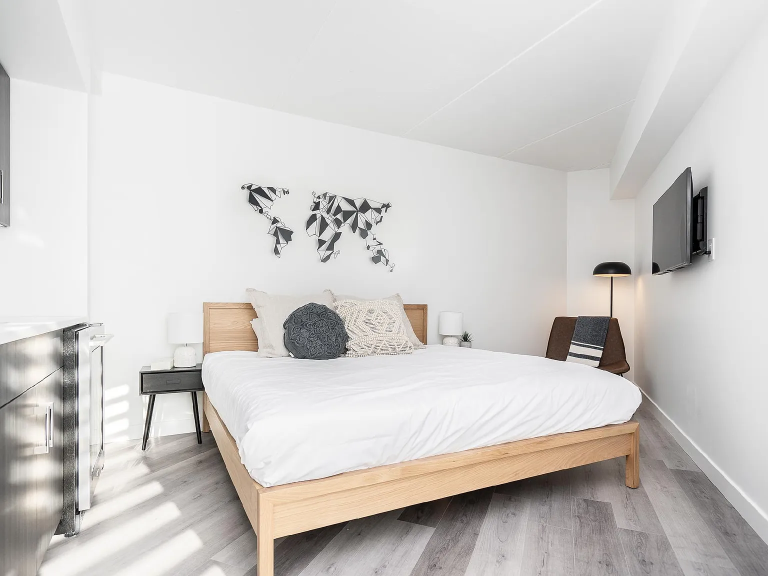 1 bed, $3,105 — Photo 1