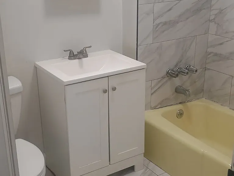 20 Hy Sil Ave #9 — Photo 17