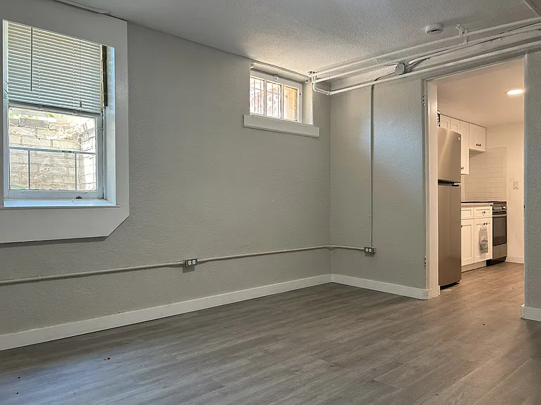 1249 York St #B2 — Photo 11