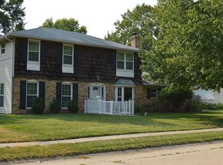 612 Ash Dr, Carmel, IN 46032