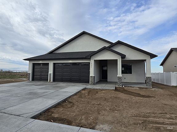 2nd image of 940 Quartz Rd