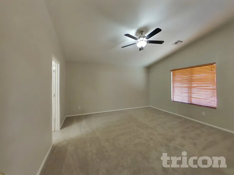 6740 E Summerset Rd — Photo 6