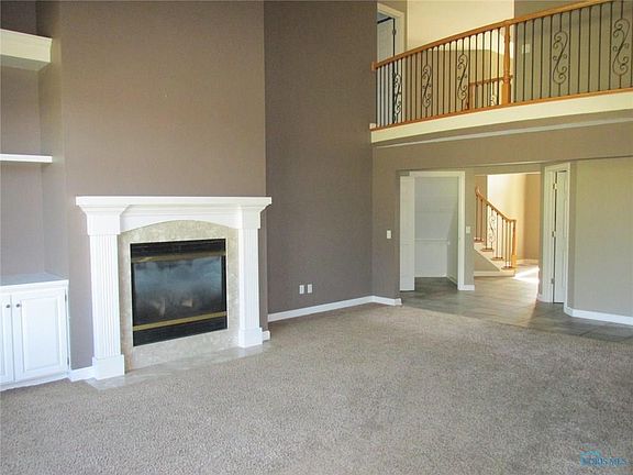 3rd image of 7944 Honeysuckle Dr