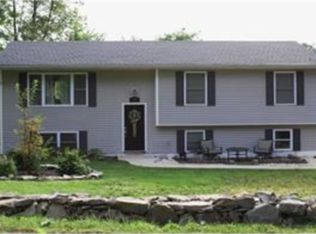 57 Maple Dr, Middletown, NY 10941