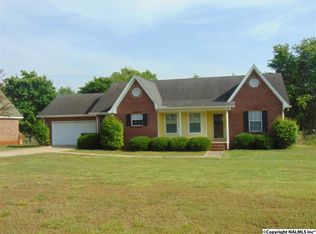 112 Easy St, Hazel Green, AL 35750